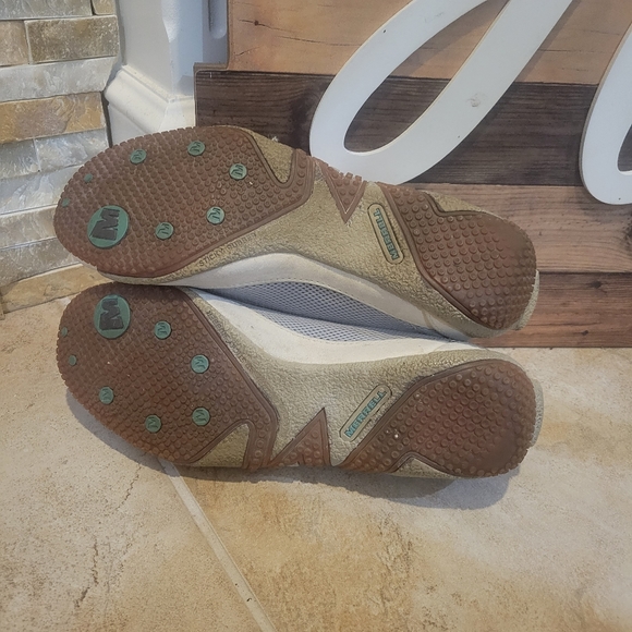 Merrell Women’s Relay Fly White Sneakers Size 9. Good Condition No Rips or Tears - Picture 7 of 9